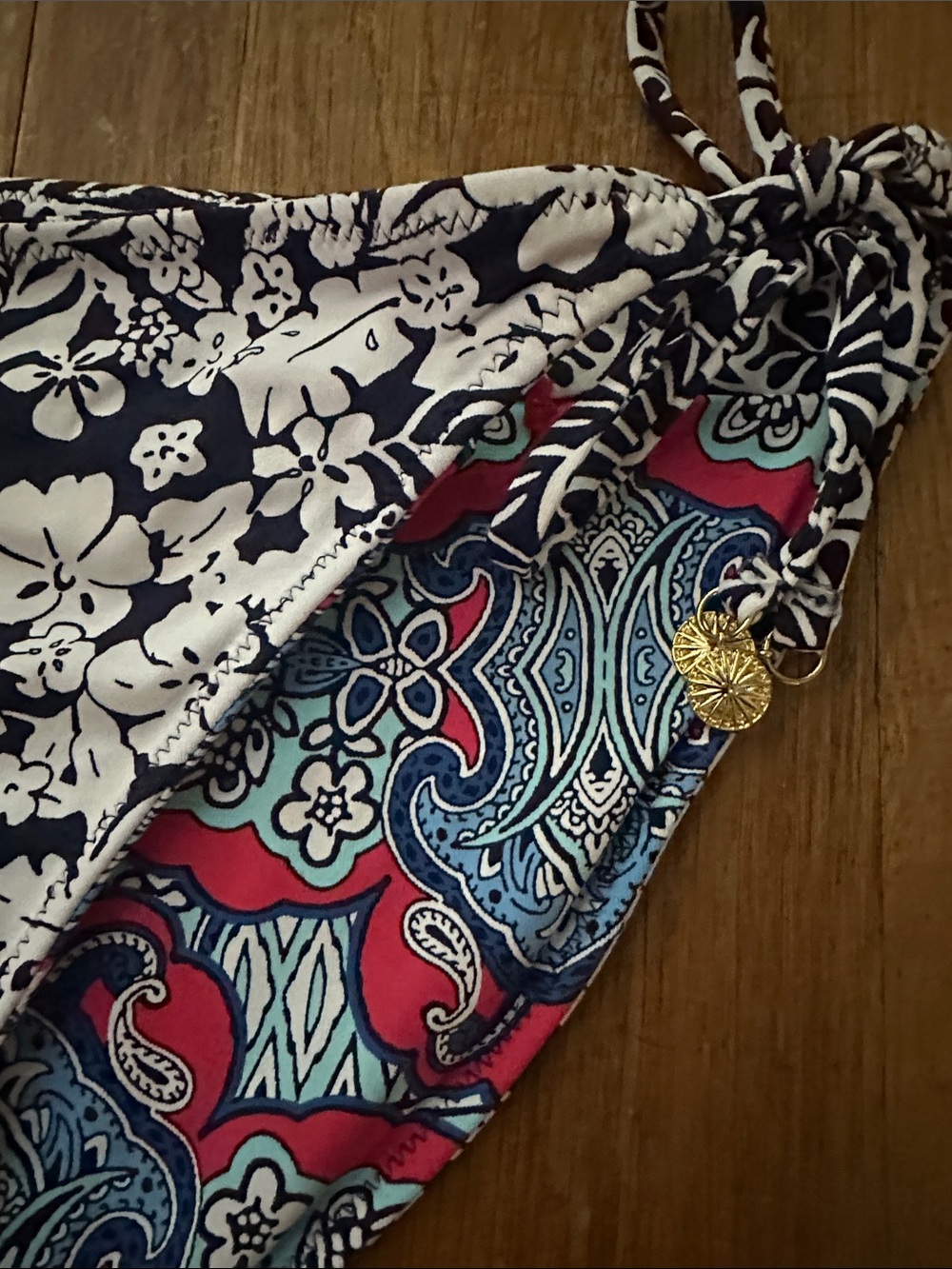 ⚓️ 🌊 🦀 Tommy Bahama Reversible Floral & Paisley Bikini Bottoms.
